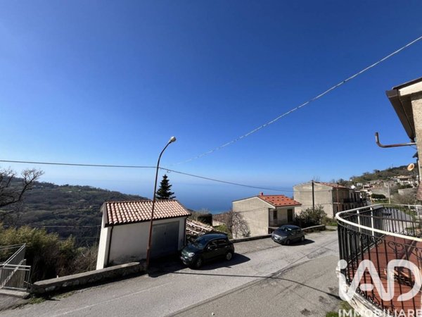 casa indipendente in vendita a Fiumefreddo Bruzio in zona San Biase