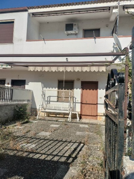 casa semindipendente in vendita a Fiumefreddo Bruzio in zona Regio
