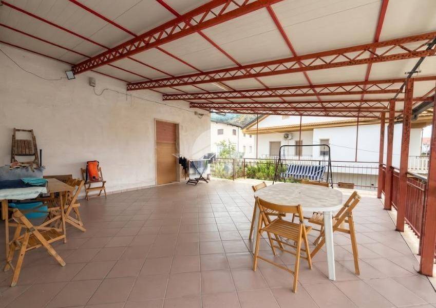 appartamento in vendita a Fiumefreddo Bruzio in zona Stazione