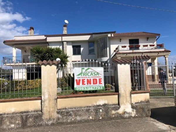 casa indipendente in vendita a Francavilla Marittima