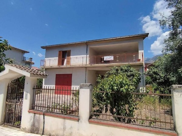 casa indipendente in vendita a Francavilla Marittima