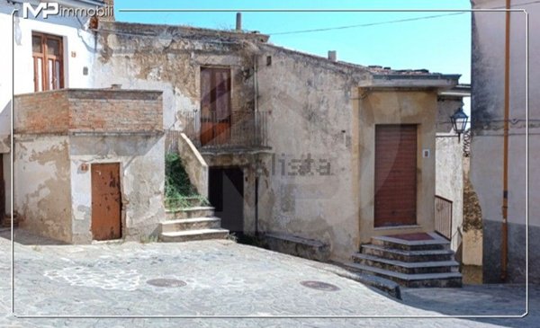 casa indipendente in vendita a Francavilla Marittima