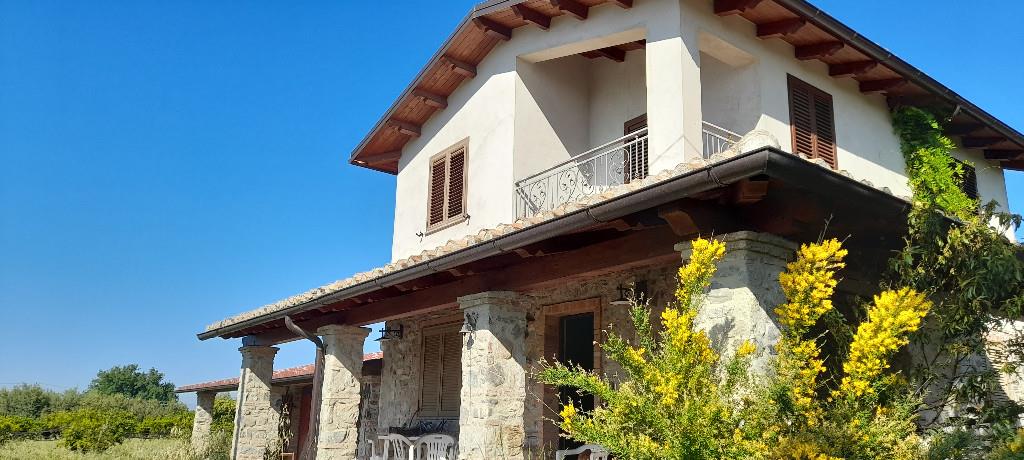 casa indipendente in vendita a Francavilla Marittima