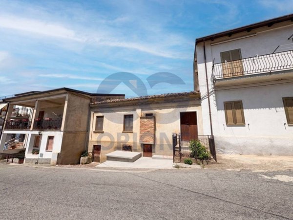 casa indipendente in vendita a Francavilla Marittima
