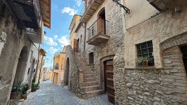 casa indipendente in vendita a Francavilla Marittima
