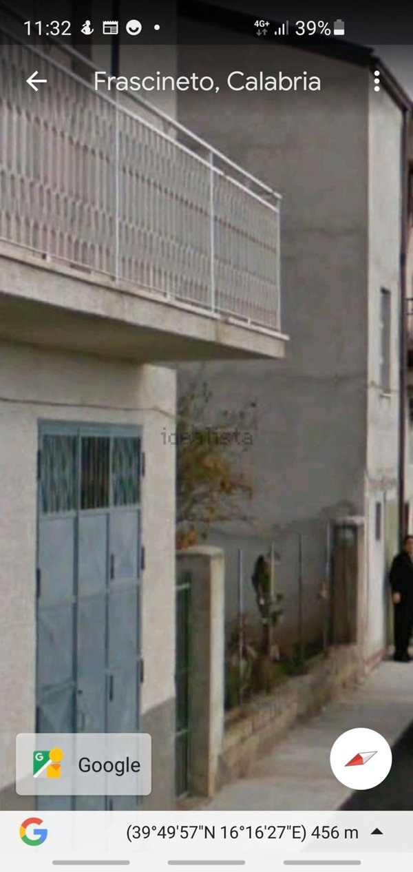 appartamento in vendita a Frascineto in zona Eianina