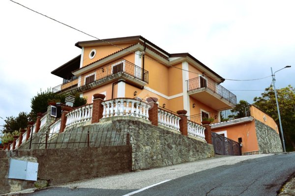 casa indipendente in vendita a Fuscaldo