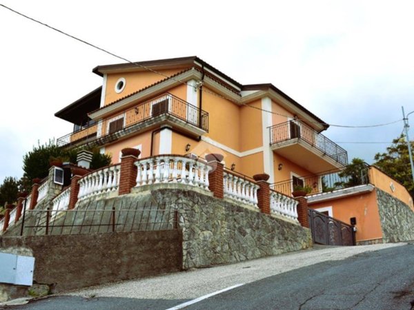 casa indipendente in vendita a Fuscaldo