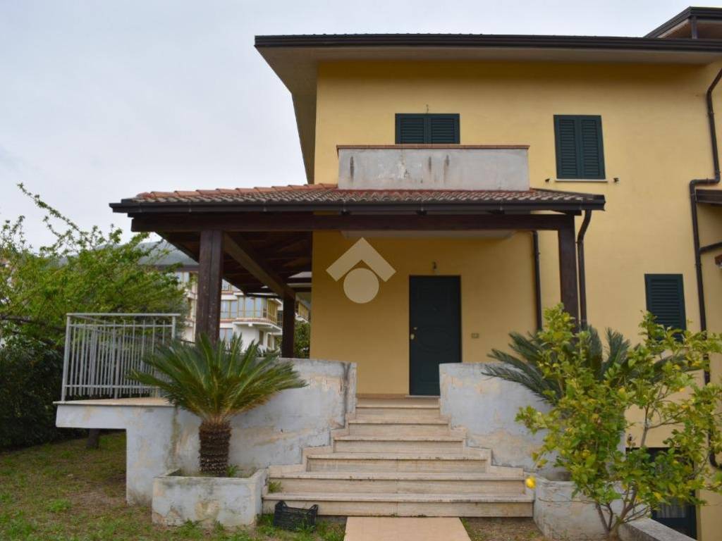 casa indipendente in vendita a Fuscaldo