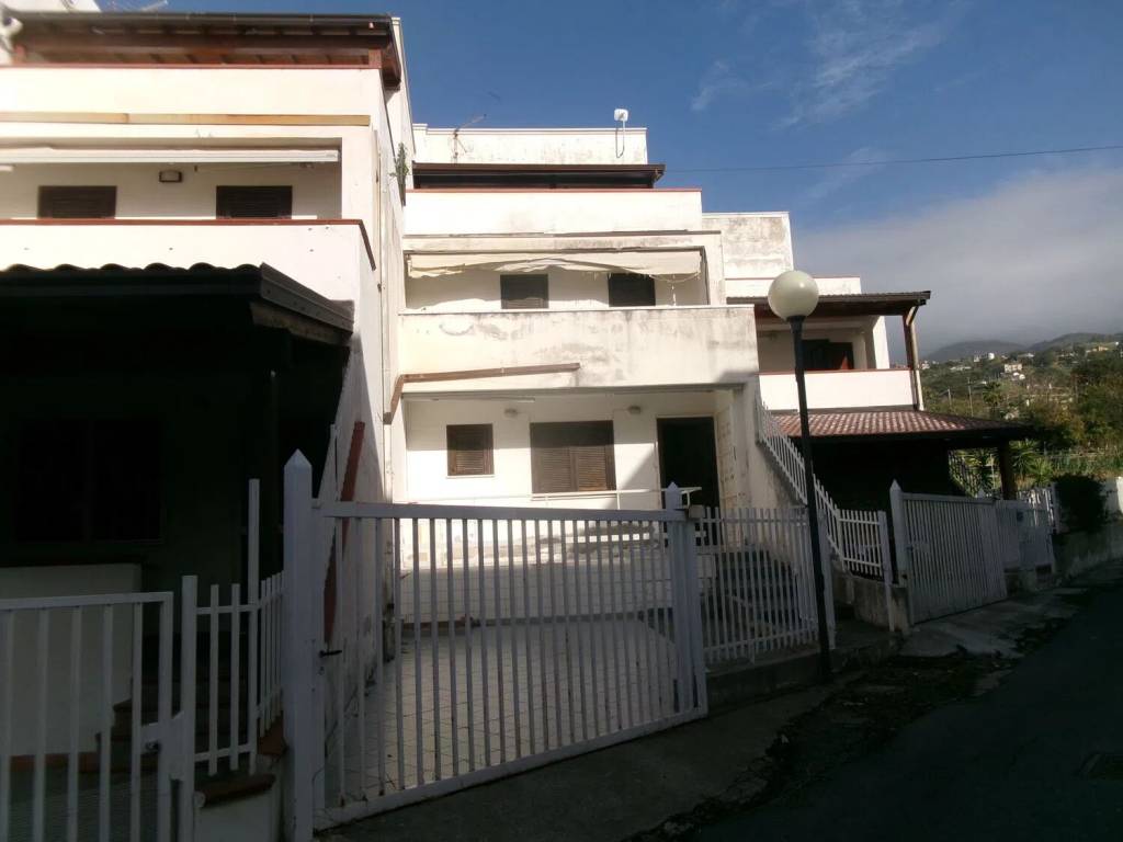 casa indipendente in vendita a Fuscaldo