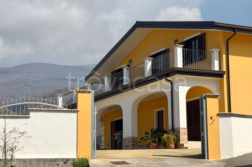 casa indipendente in vendita a Fuscaldo in zona Sant'Antonio
