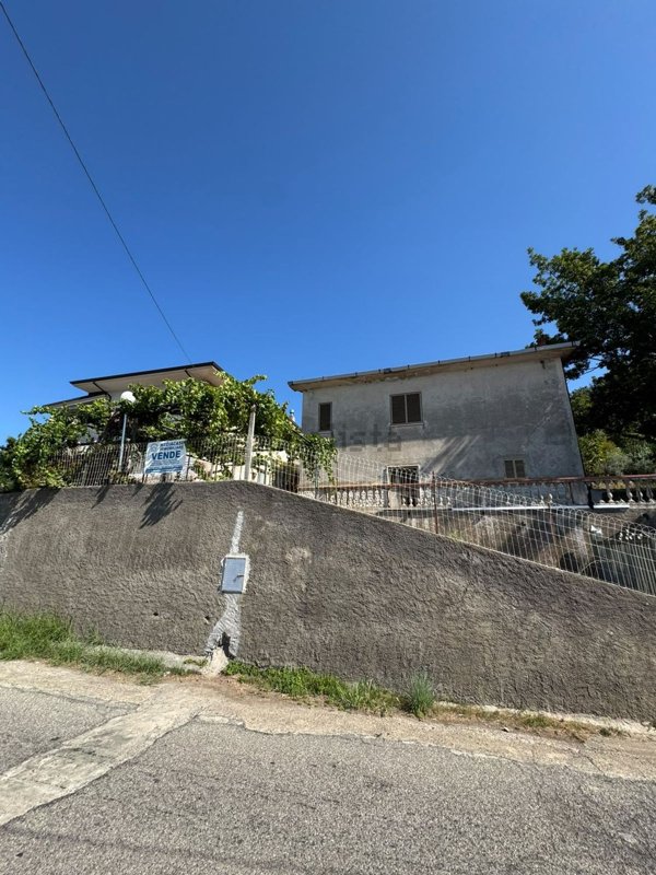 casa indipendente in vendita a Fuscaldo in zona Cariglio