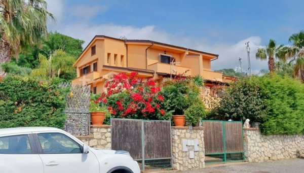 casa indipendente in vendita a Fuscaldo in zona Cariglio