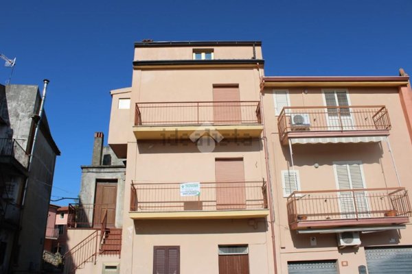 casa semindipendente in vendita a Grisolia