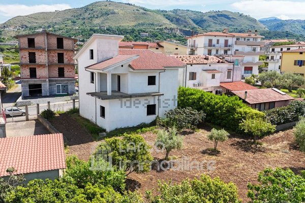 casa indipendente in vendita a Grisolia