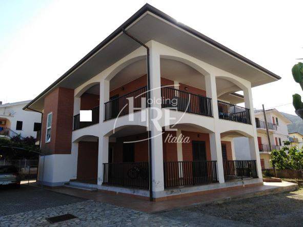 casa indipendente in vendita a Guardia Piemontese in zona Marina