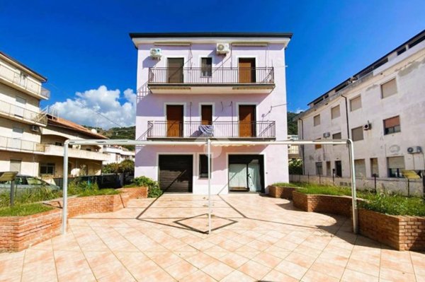 locale commerciale in vendita a Guardia Piemontese