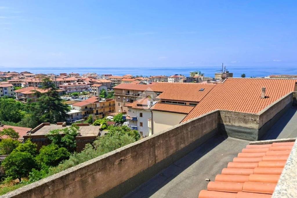 appartamento in vendita a Guardia Piemontese in zona Marina