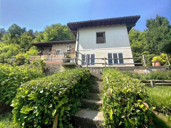 casa indipendente in vendita a Lago