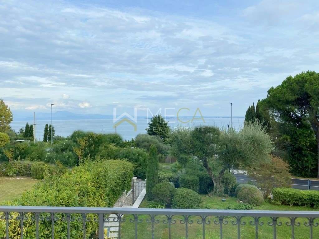 casa indipendente in vendita a Lago