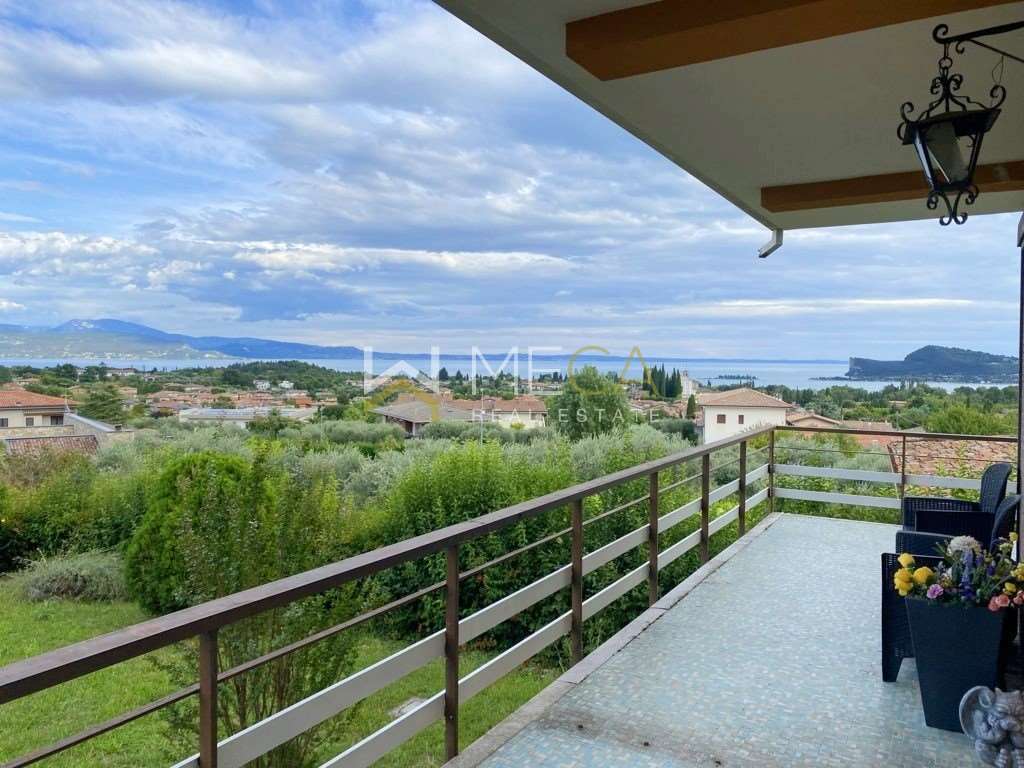 casa indipendente in vendita a Lago