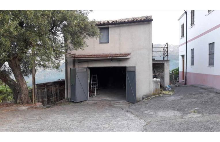 casa indipendente in vendita a Lago