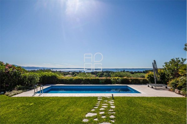 villa in vendita a Lago