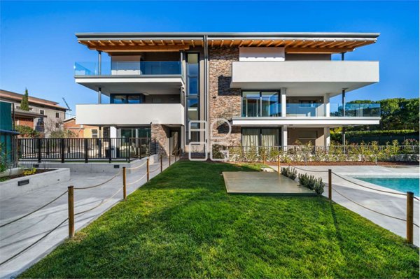 attico in vendita a Lago