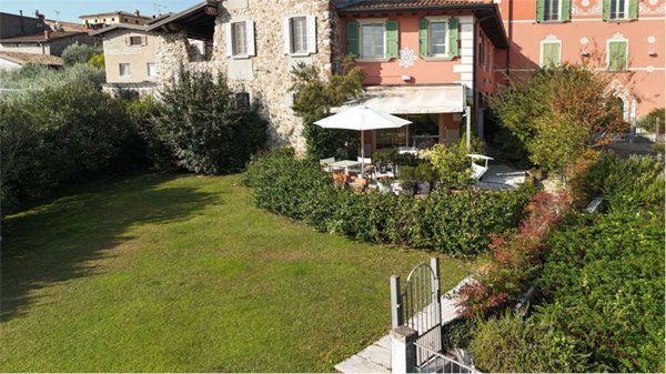 casa indipendente in vendita a Lago