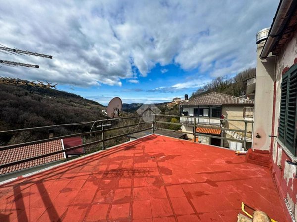 casa indipendente in vendita a Lago