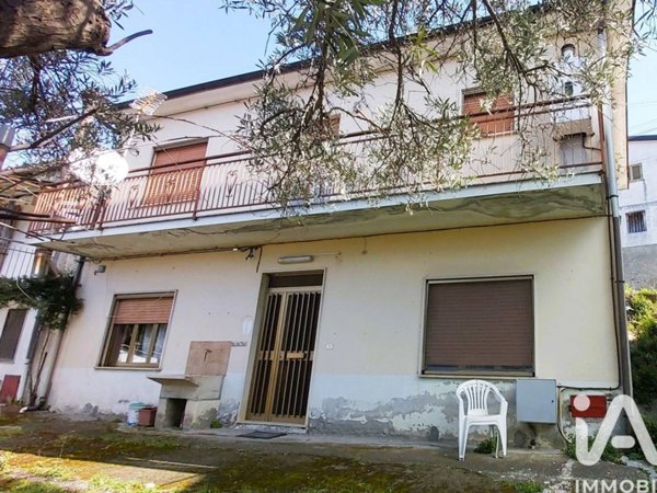 casa indipendente in vendita a Lago