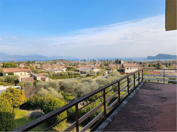 casa indipendente in vendita a Lago