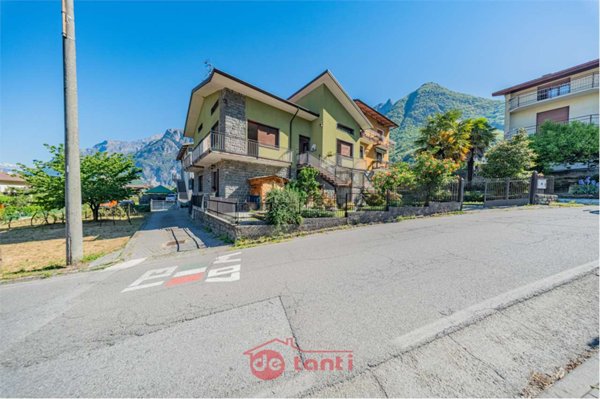 casa indipendente in vendita a Lago