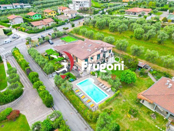 casa indipendente in vendita a Lago