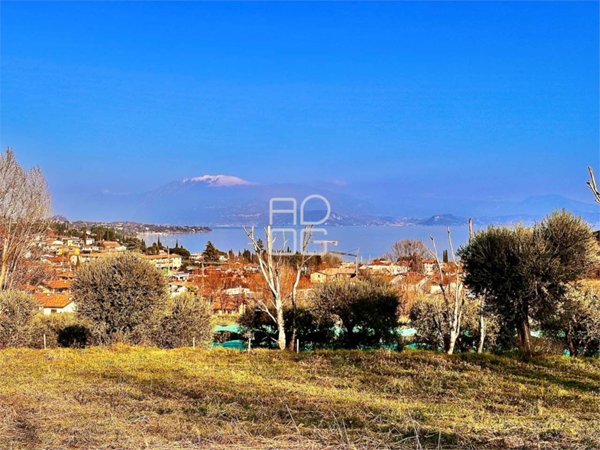 terreno edificabile in vendita a Lago