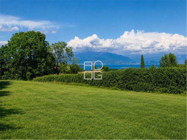 terreno edificabile in vendita a Lago