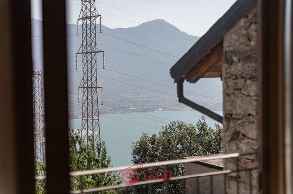 casa indipendente in vendita a Lago