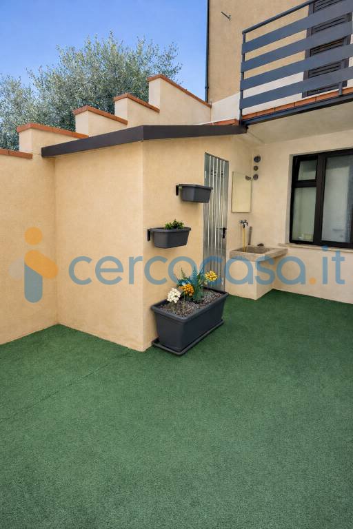 casa indipendente in vendita a Lago