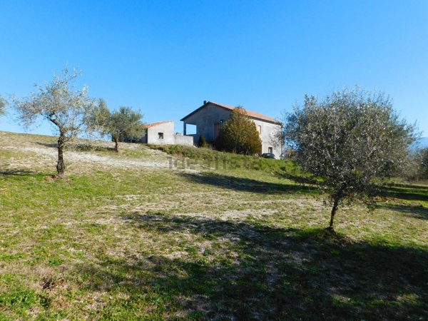 casa indipendente in vendita a Laino Borgo