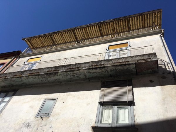 casa indipendente in vendita a Laino Borgo