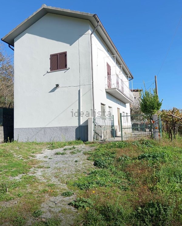 pentavano in vendita a Laino Castello