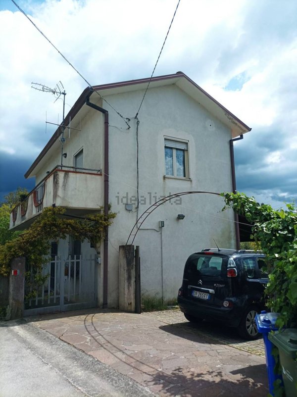 casa indipendente in vendita a Laino Castello