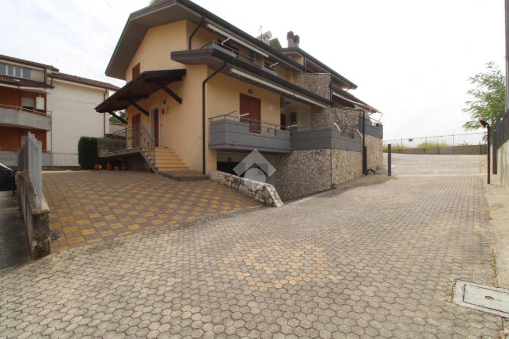 casa indipendente in vendita a Lattarico
