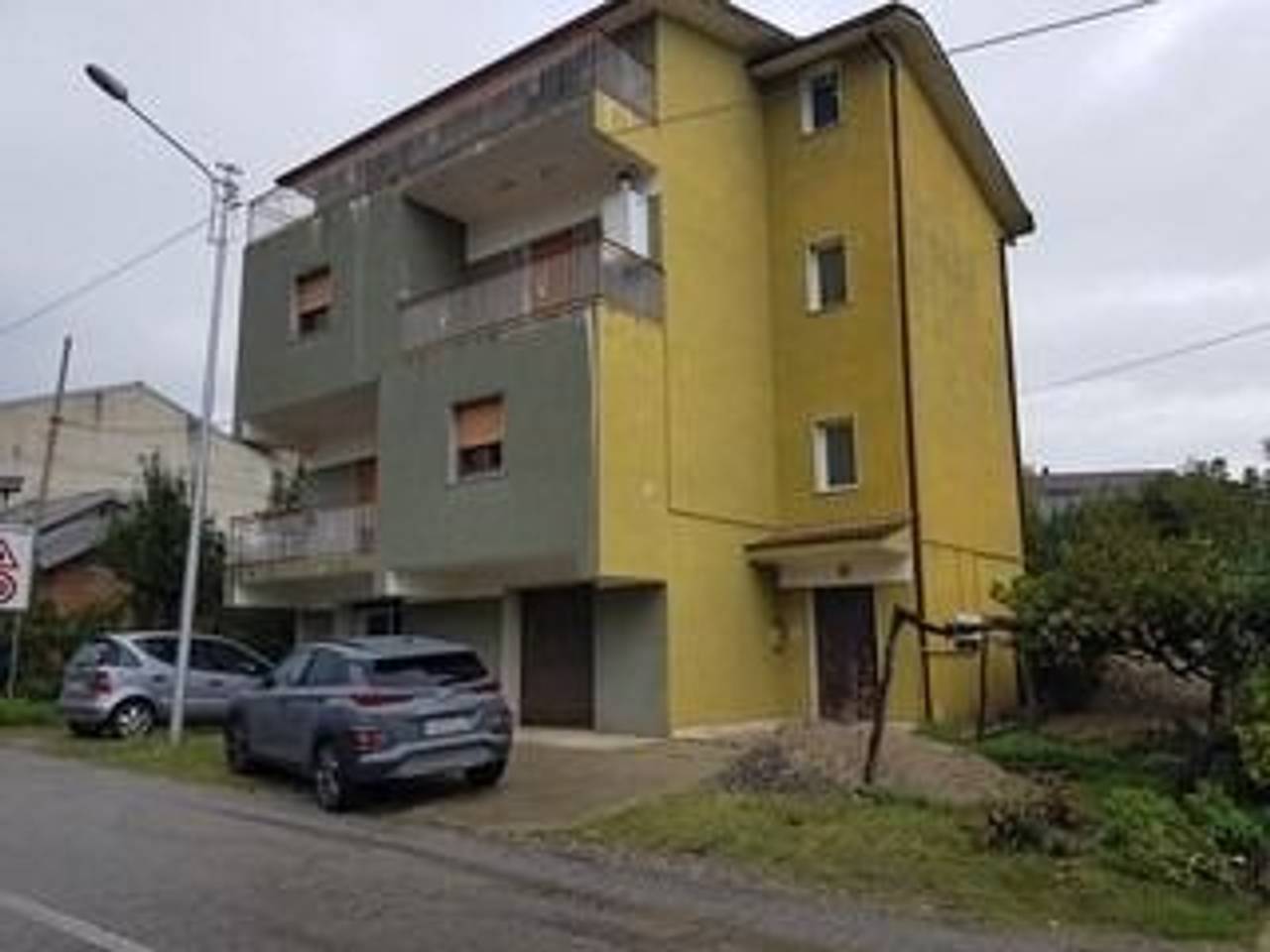 appartamento in vendita a Lattarico in zona Piretto