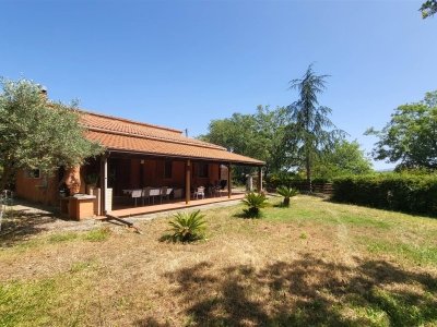 casa indipendente in vendita a Lattarico
