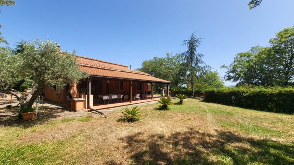 casa indipendente in vendita a Lattarico