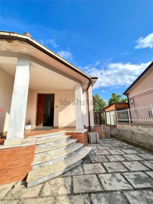 casa indipendente in vendita a Lattarico