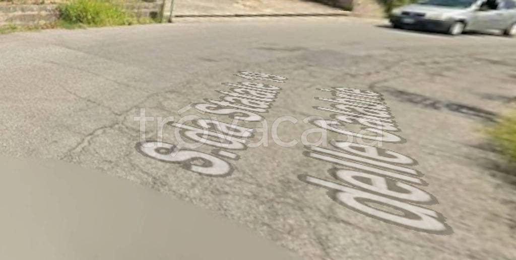 locale commerciale in vendita a Lattarico