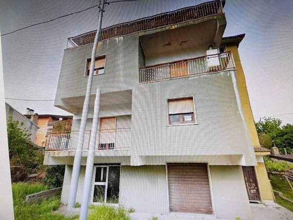 appartamento in vendita a Lattarico in zona Piretto