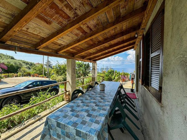 casa indipendente in vendita a Longobardi